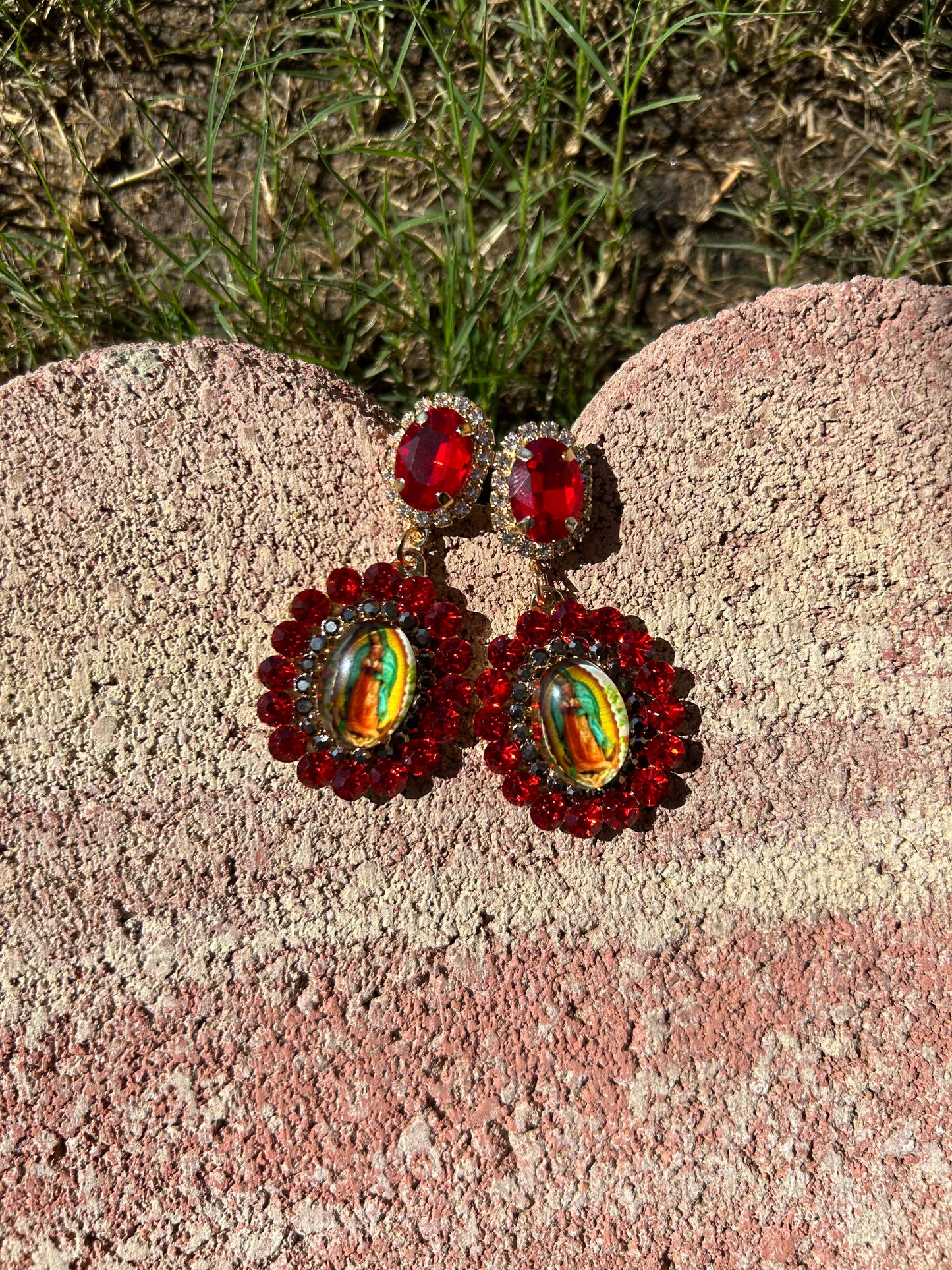 Virgencita Earrings Rojo 🌹