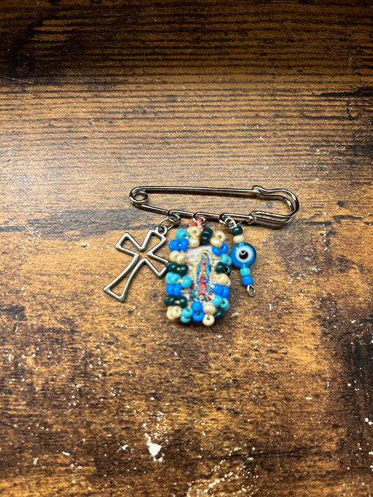 Pin de ojito