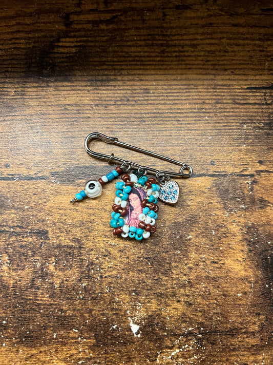 Pin de ojito